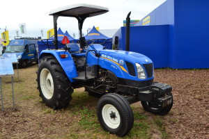 Tractor New Holland TT4-75